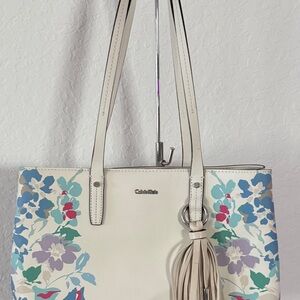 Calvin Klein Shoulder Cream Floral Tote Bag Tassel tag